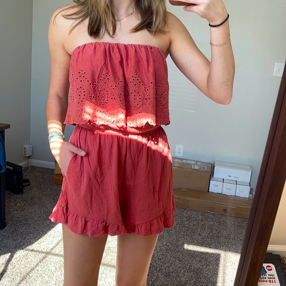 Beautiful Coral Romper American Eagle (S)EUC
